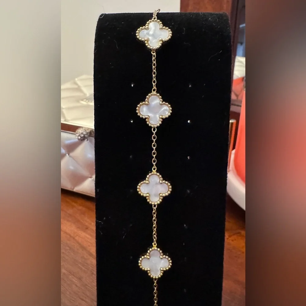 13mm Clover 18kt gold stainless steel bracelet - Picture 2 of 4